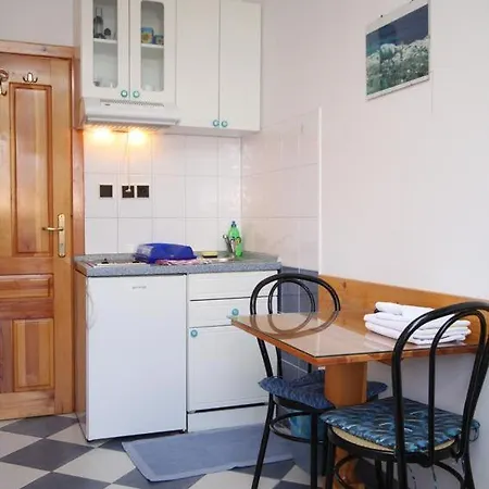 Studio 6852i Sućuraj